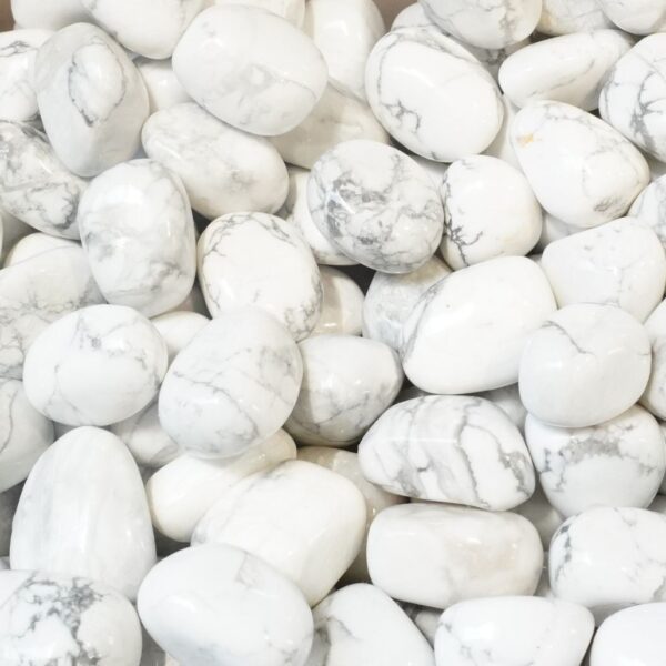 Tumble - Howlite